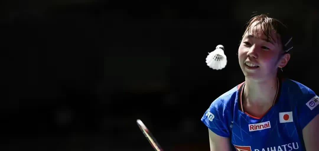 日本羽协和日本的球迷估计今天的心情都不好，这次日本公开赛明明是家门口的比赛，占尽