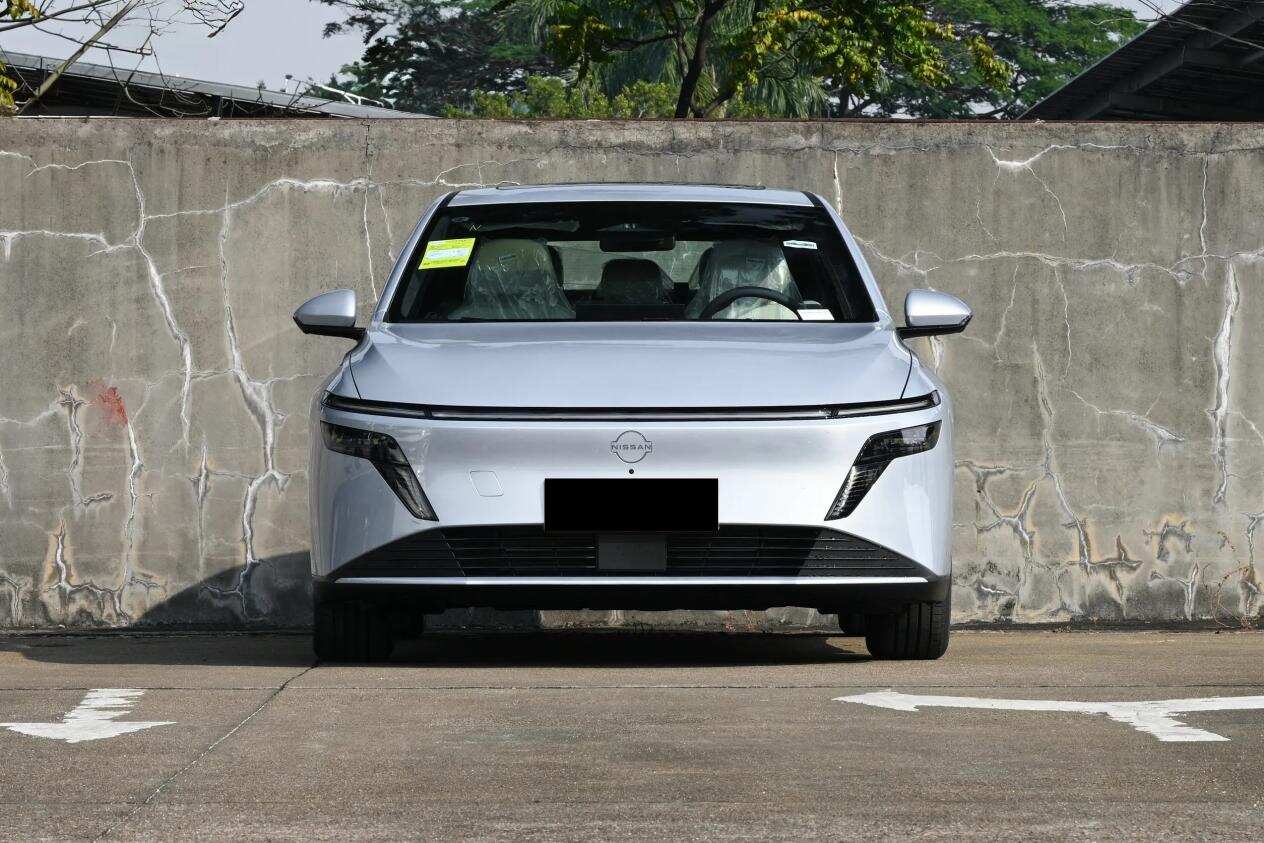 日产这次真拼！限时9.49万起，比秦L便宜，续航180km，