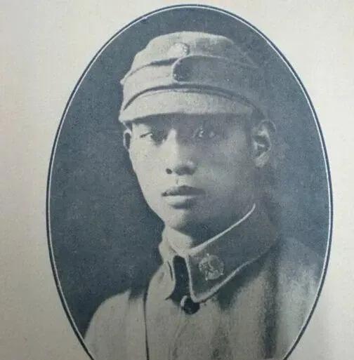 1939年，面对日军重兵包围，国军师长三次下令撤退，谁知国军营长史恩华却说：“师