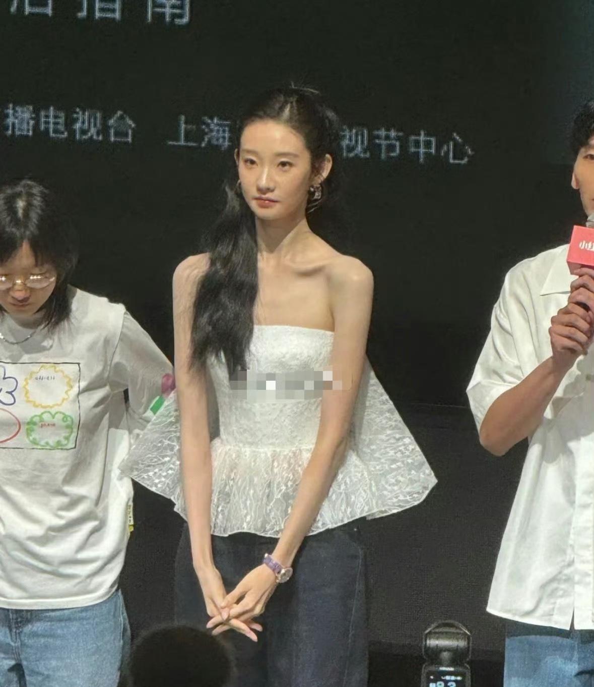不敢想女明星到底有多瘦，张艺凡现实中到底看着得多瘦啊？？….上镜都这么瘦 ！而且