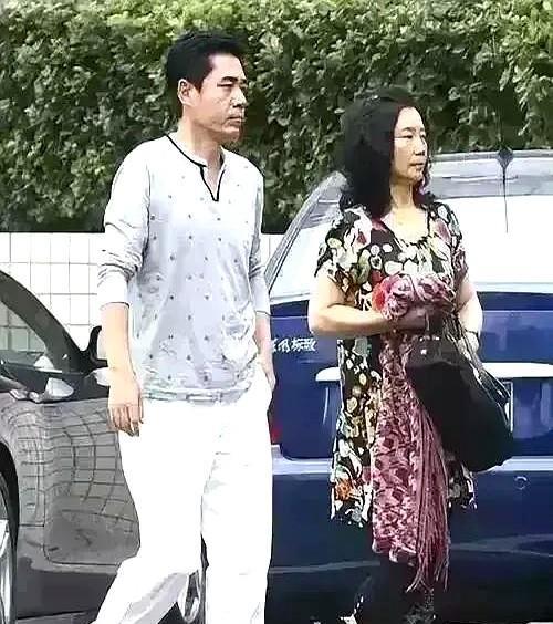 我的个天呐！
我在重庆杨家坪步行街碰到了谁？
老了，真的老了，叫人看得都移不开眼