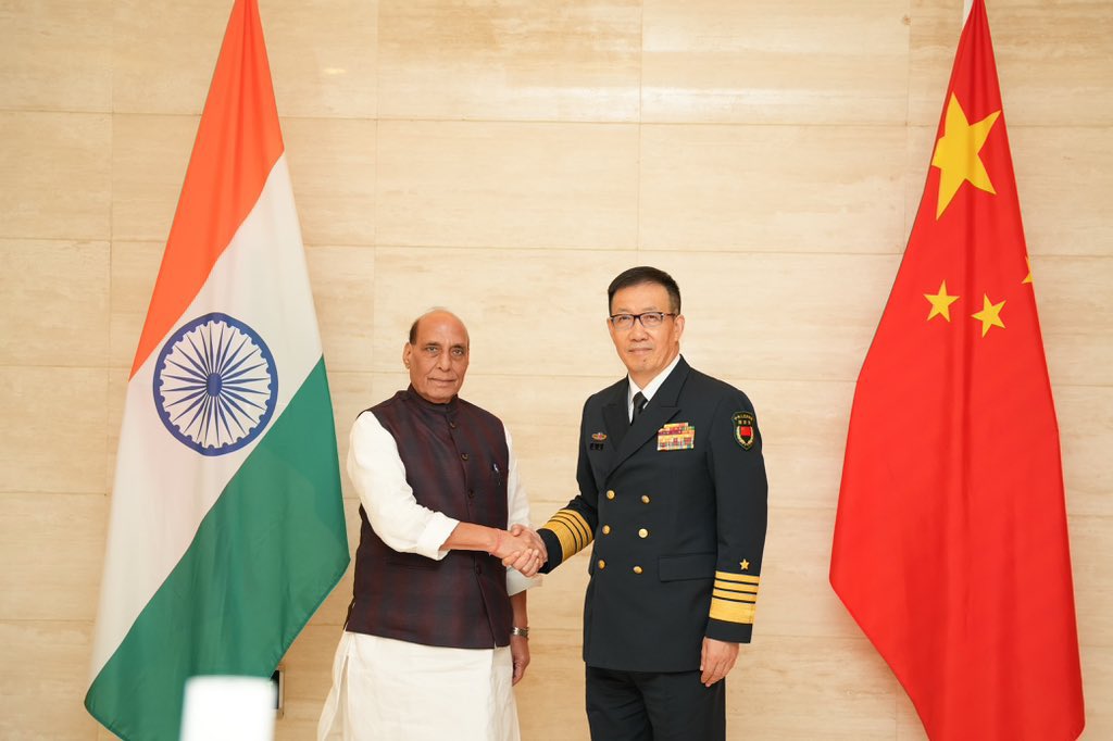 中国国防部长董军与印度防长辛格（Rajnath Singh）举行会晤
印度媒体报