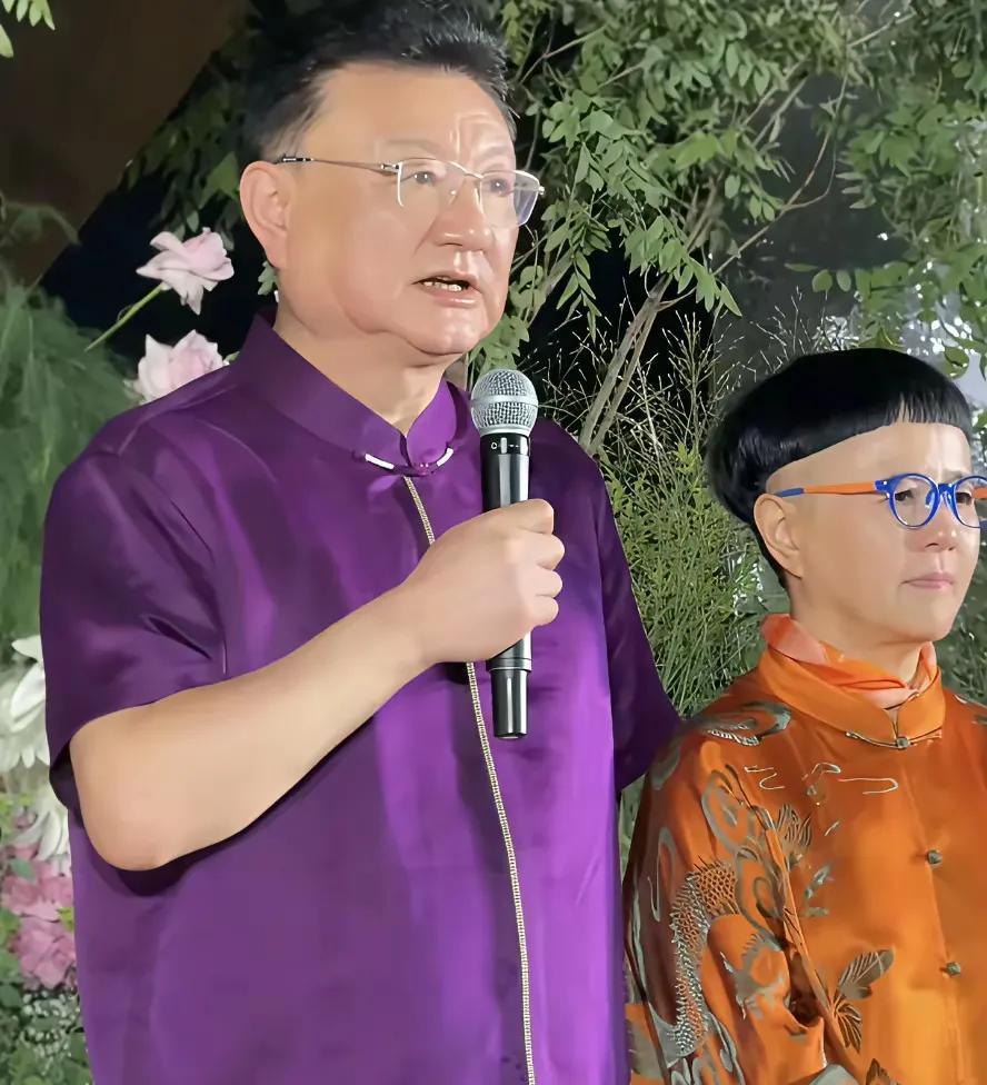 不知道为什么对别人的发型这么在意。
只要金龟子一出现，就会有无数人在评论区吐槽她