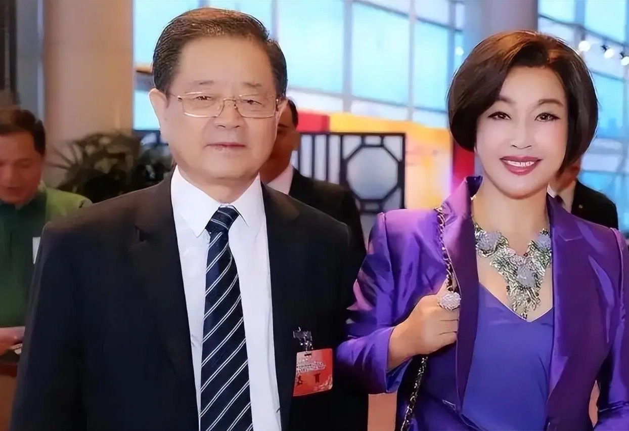  关于刘晓庆和王晓玉的婚姻，一直是外界关注的焦点