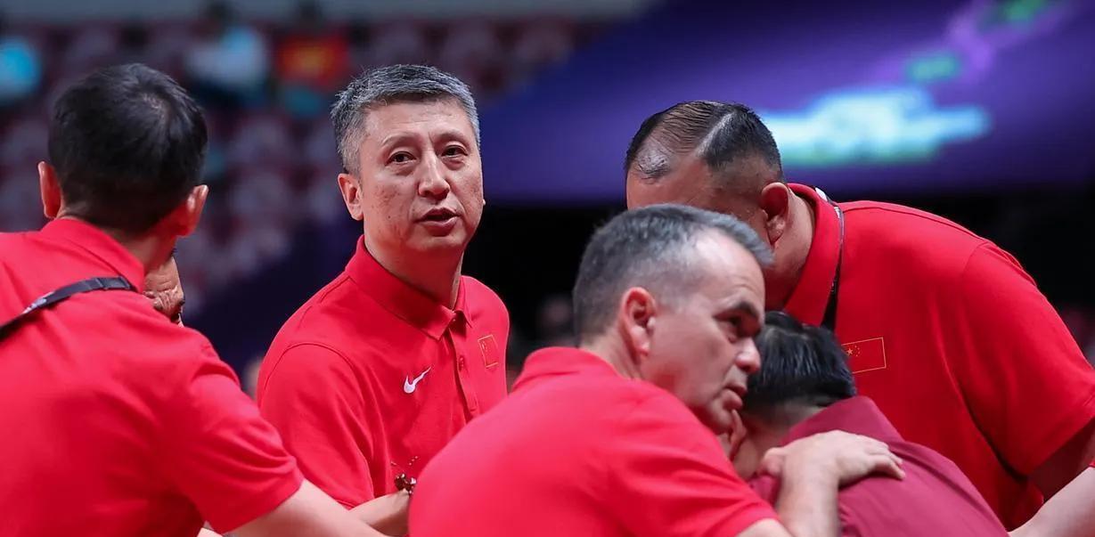 如何战胜韩国男篮？
中国男篮大概率在四强争夺战中遇到韩国男篮。从目前郭士强的一些