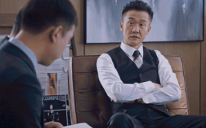 黑工厂老板对新员工狂言“圈养残疾人犯法？我就是王法”，新员工：对不起，我是省纪委卧底