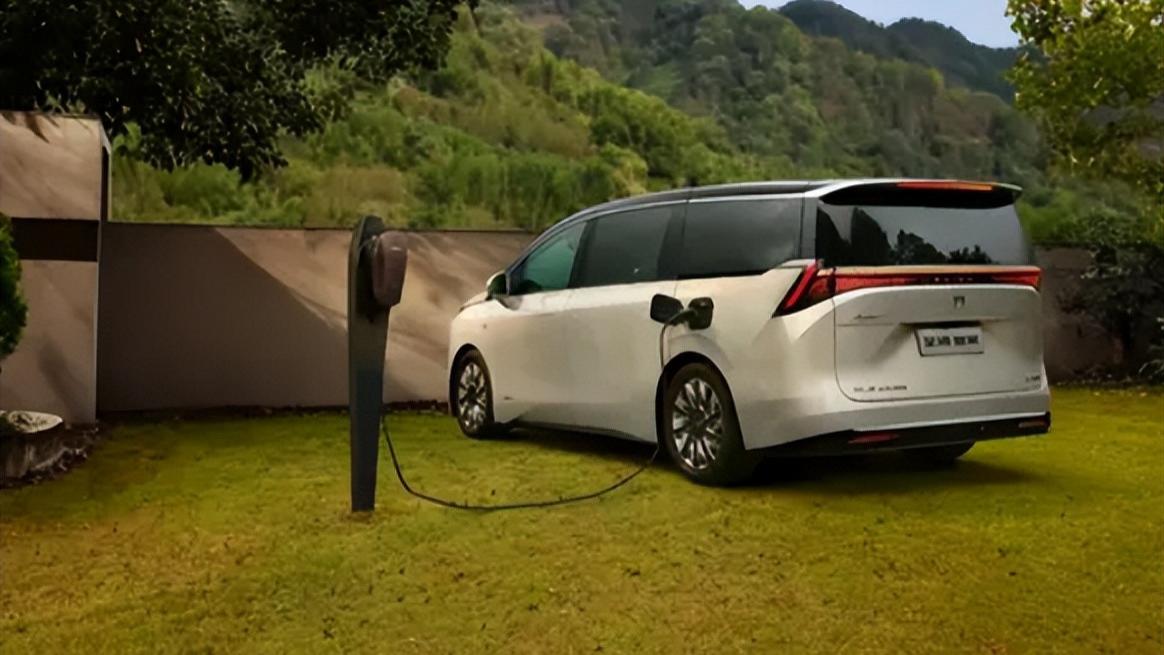 别克至境世家纯电版明年上市！车长5米26，配8775P芯片，或售43万