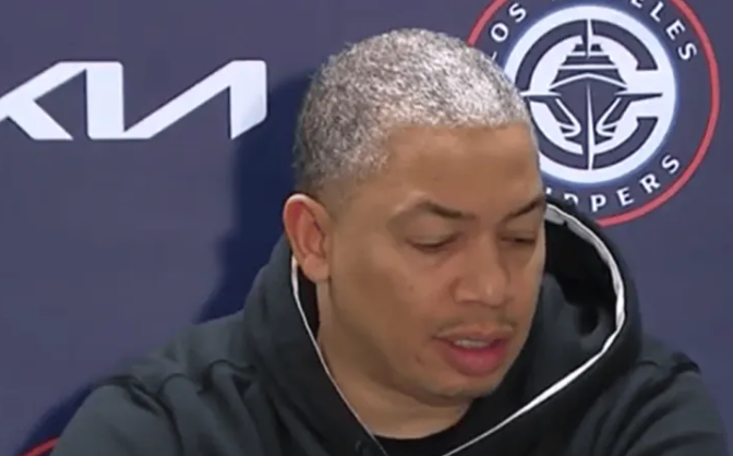 NBA常规赛，快船客场对阵篮网的比赛已经结束，最终快船121-105大胜篮网。