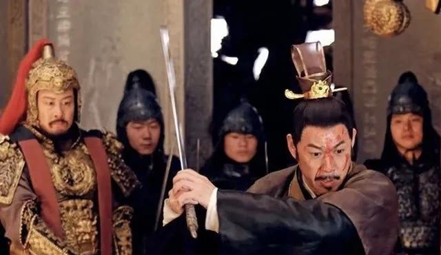 李二又不是被李建成逼到发动政变的，因为玄武门的目标从始至终都是李渊，顺道把李建成