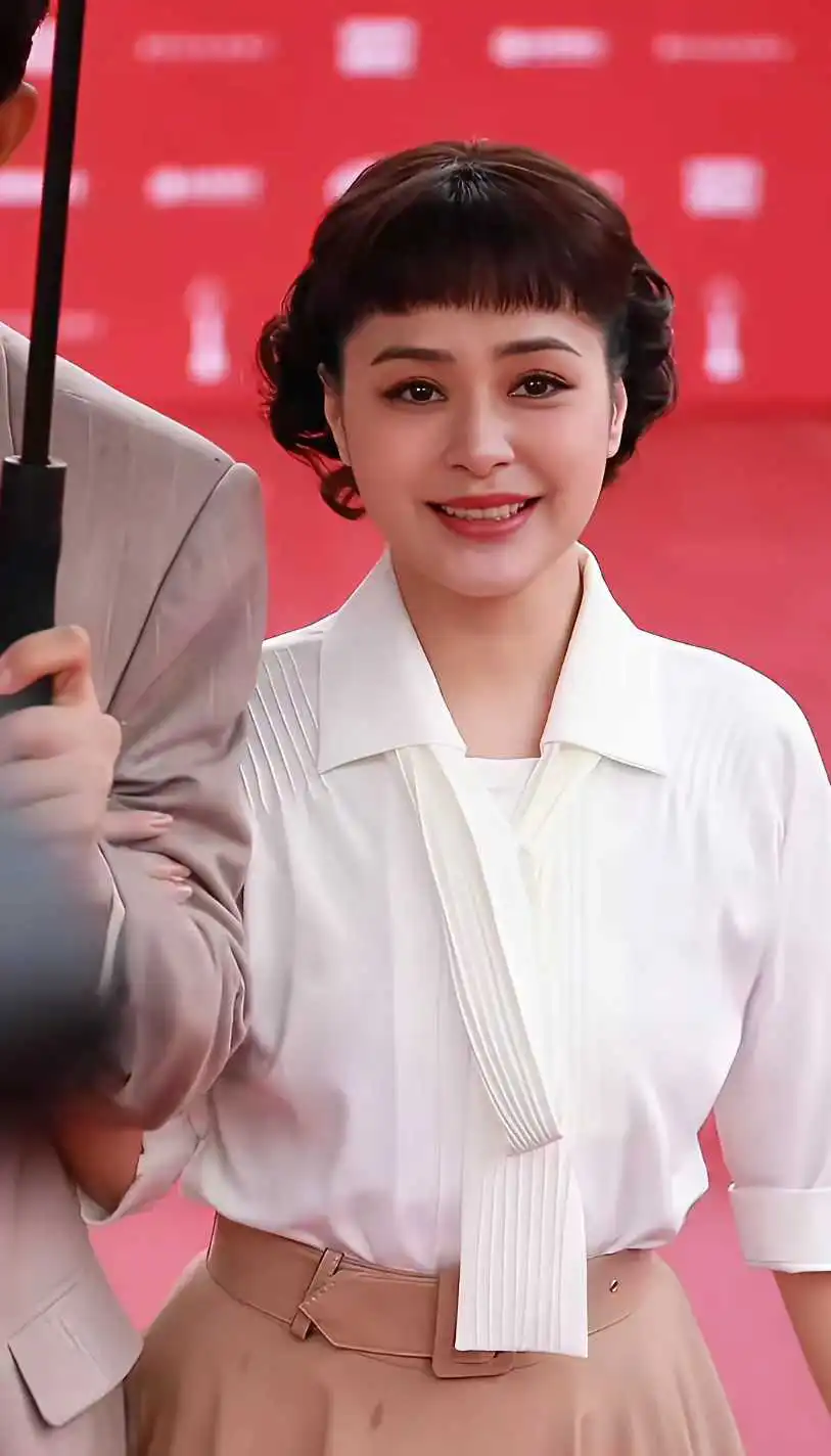 阿娇变大妈，好像刘晓庆
