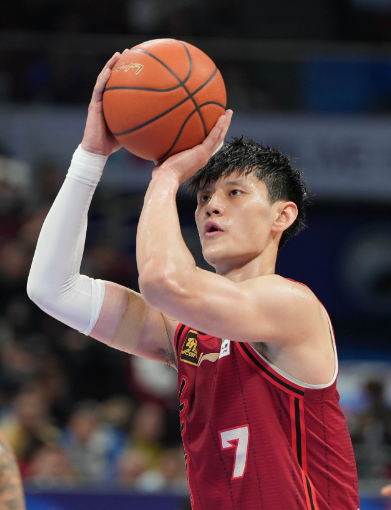 聊聊中生代翟晓川和新生代曾凡博
首先说明，我没看过北京四年三冠的巅峰时期，而且我