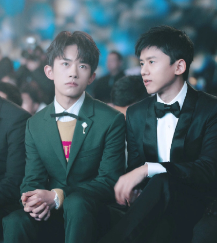 看张杰工作室发的vlog，我笑得好大声玩猜词游戏，杰哥你是怎么把鹿看成羊，把“一