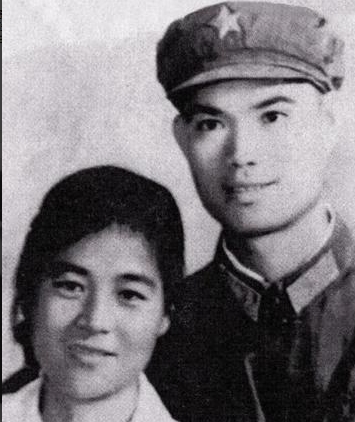 1971年，23岁的女干部李玉枝嫁给了一级伤残战斗英雄，新婚之夜二人同房时，她竟