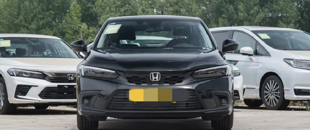 买了新车我大概率会炫耀吧
梦想很理想，现实很骨感，梦想想开上a6或者718，现实