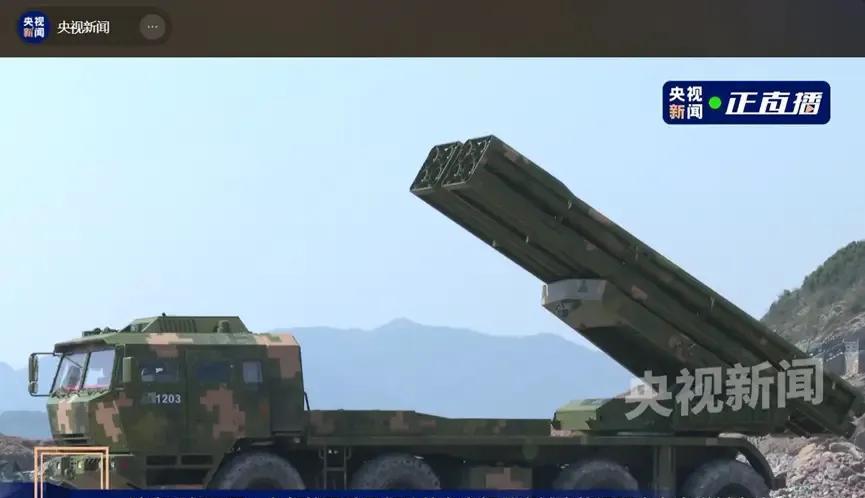 PHL-191远程火箭炮的真正魅力，并不局限于其强大的火力或精准度，而在于它无可