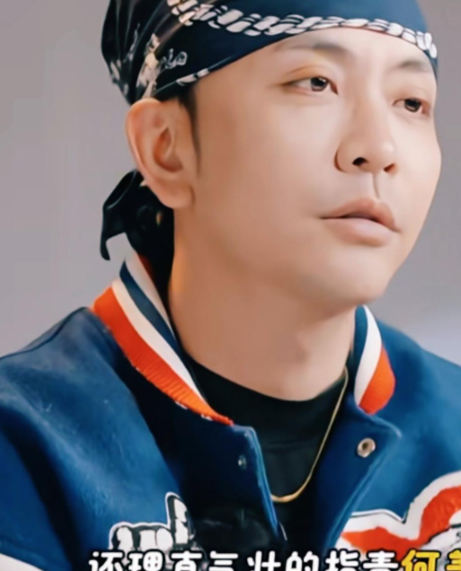 梁淞这个人看起来说话头头是道，但是仔细听下来都挺没道理可言的，再大白话一点就是很