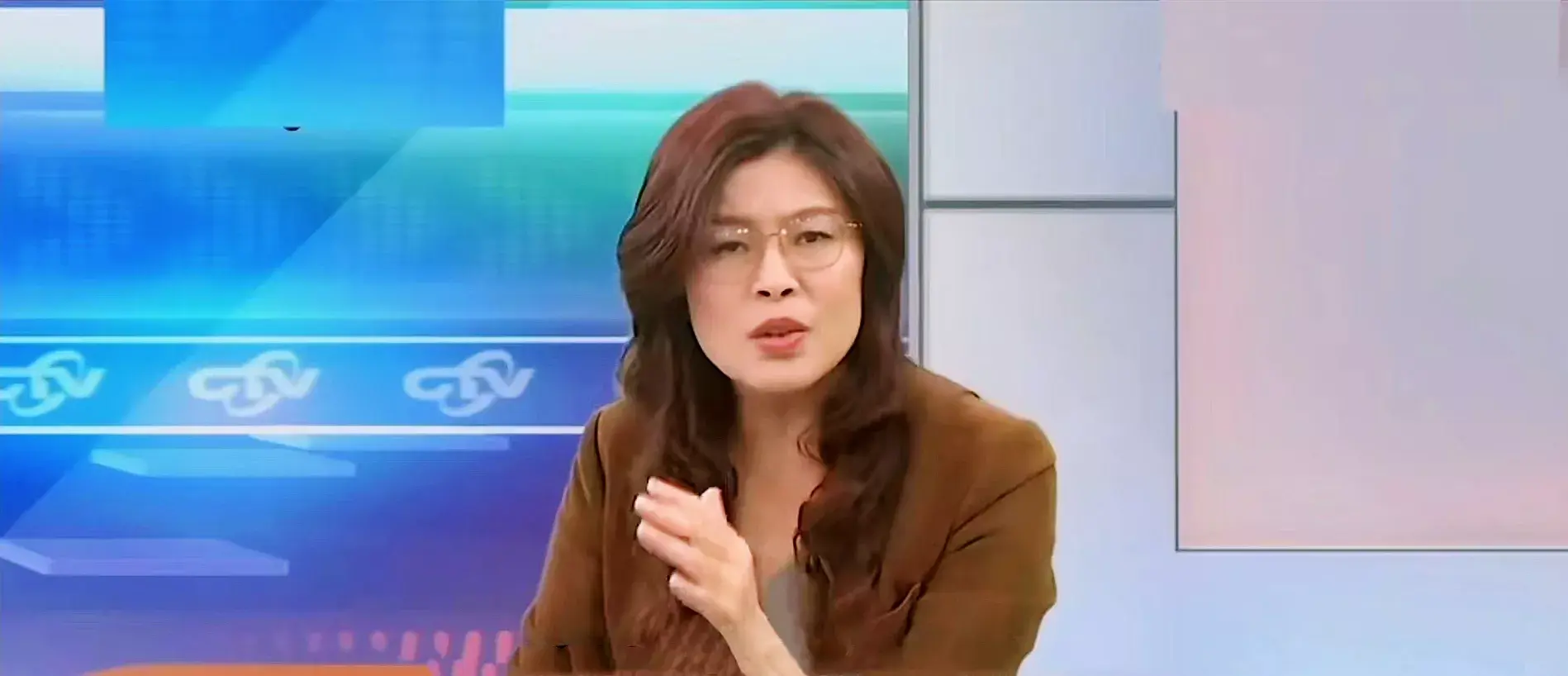 蓝营女战将郑丽文着急了，昨天，她给国民党出招：
第一，面对绿营发动的大罢免活动，