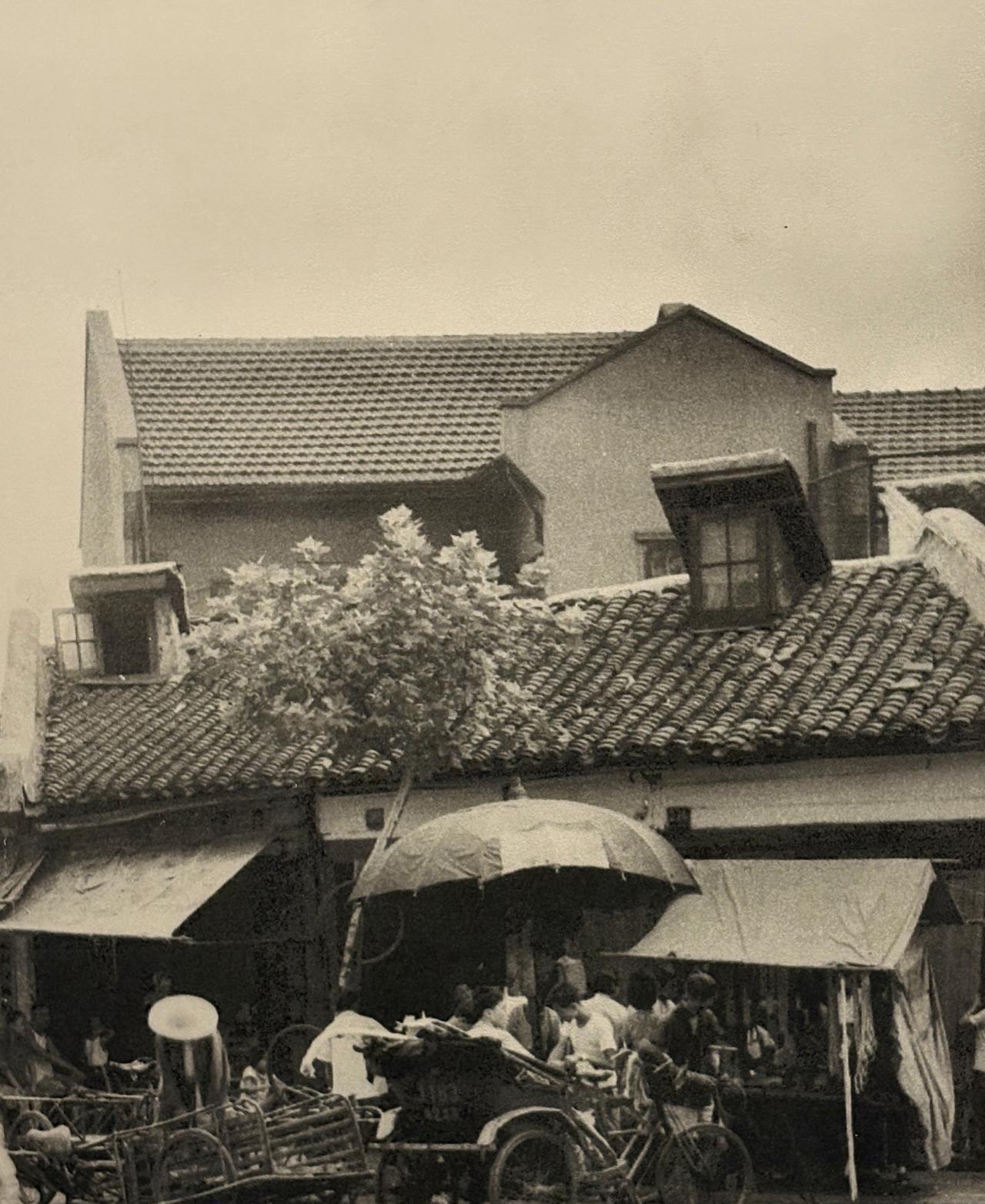 1924年9月为了进一步团结和组织工人，推动工运发展，成立沪西工友俱乐部。此为俱