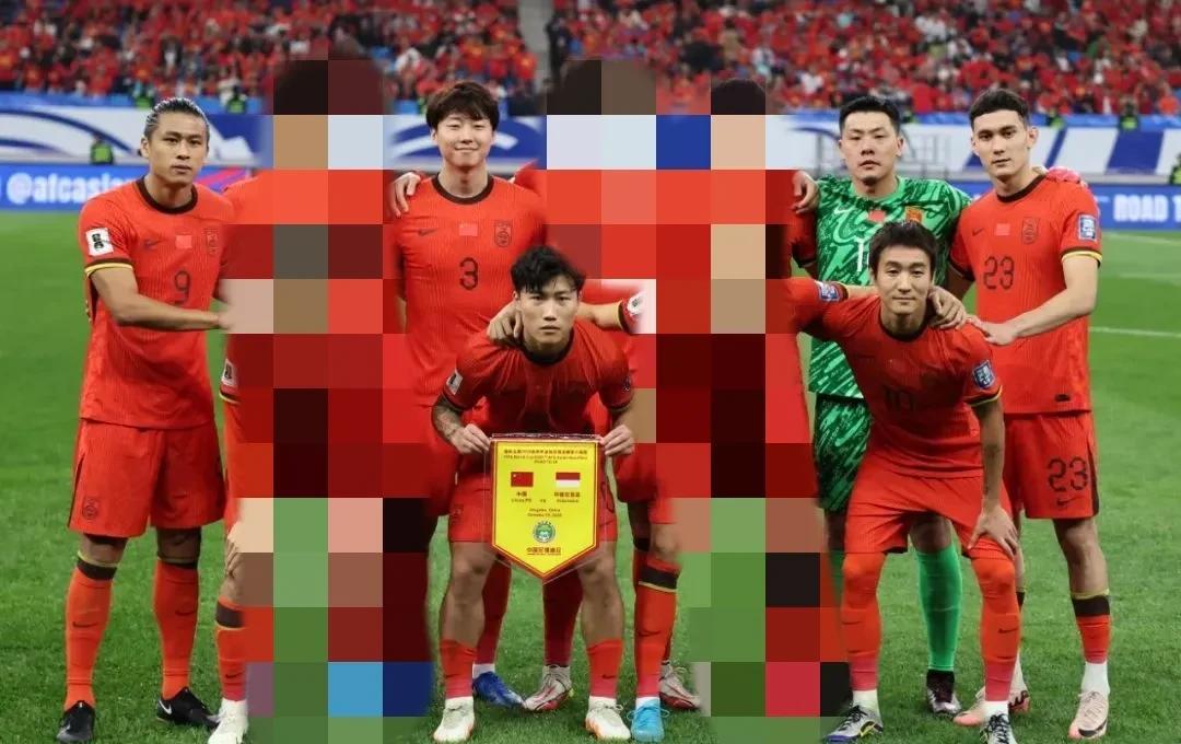 6人国足，踢得过11人苏超吗？
乍一看这个问题，很多人可能觉得国足完败，因为少5