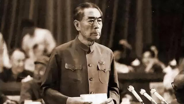 1974年，南越当局炮轰西沙群岛，81岁毛主席威严地说出这句话！