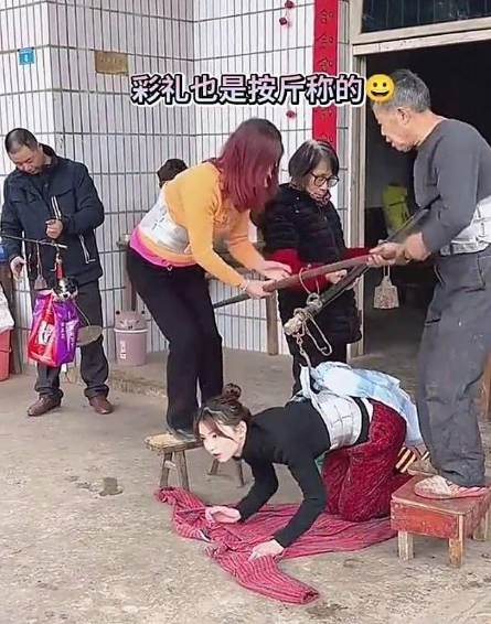 这是哪里的习俗。。。。。。。

