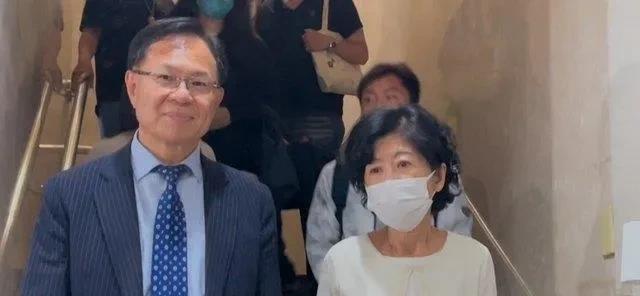 柯文哲今天再次出庭受审时，全程旁听了今天庭审的柯文哲妻子陈佩琪在庭审结束后柯文哲