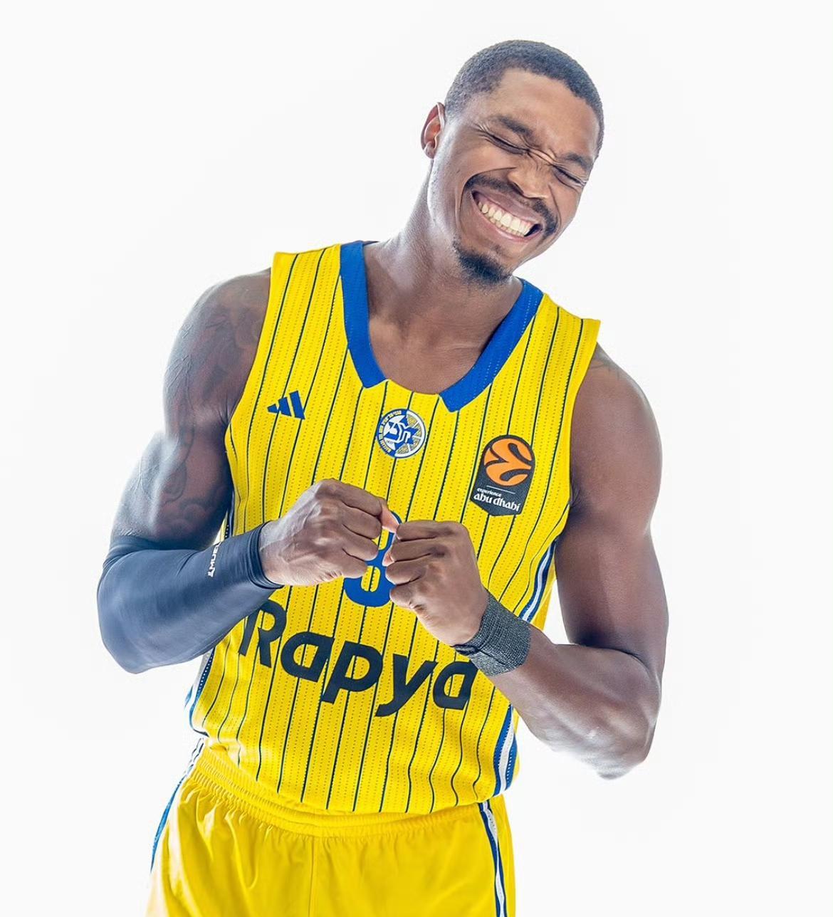 朗尼沃克表示，越来越多NBA球员涌进欧洲联赛绝非巧合，肯德里克-纳恩绝对是推动者