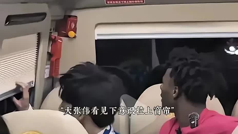 我觉得大张伟站在电视台的立场上是没有错的，虽然卤鹅哥后面出名了，也成了他家乡的英
