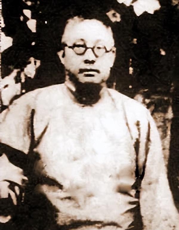 毛泽东探恩师赠金，清廉之举暖人心