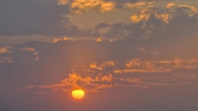 教师变恶魔！性侵抑郁学生致其自杀，一审获刑18年大快人心