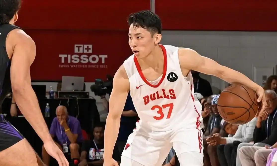 今天进行的夏季联赛中，中国球员杨瀚森面对勇士队拿下10分5篮板3助攻，背靠背得分