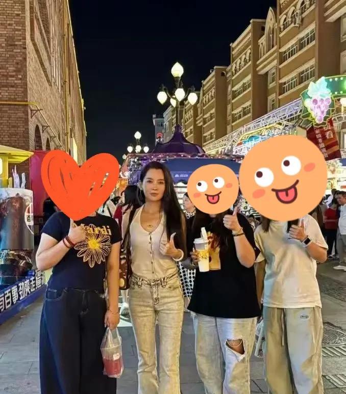 这一次章子怡估计都要笑醒了
章子怡估计都没想到
虽然新上的电影酱园弄双扑了，但是