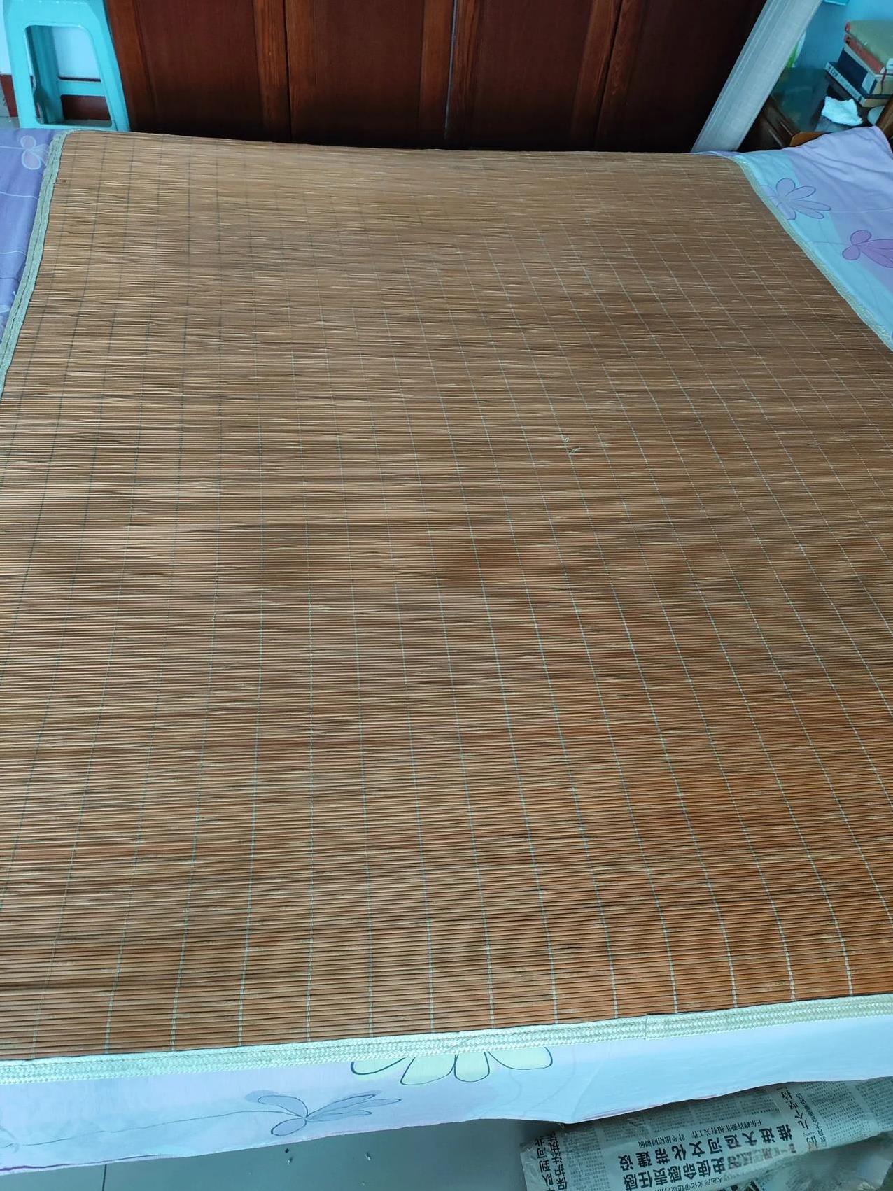 我这可真是老古董了。30年了，现在还在用。
这几天天气又潮又热，晚上我又不敢开空