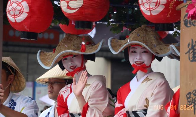 日本人想入侵东方大国？

这次他们真的碰瓷碰到火上了。

日本最新民调显示，还有