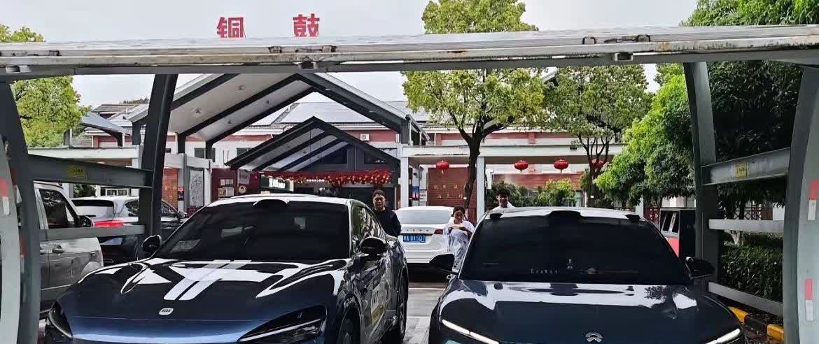 你知道吗？小米汽车一旦发力，那可不得了。就说小米yu7吧，一旦上市，估计很多车企