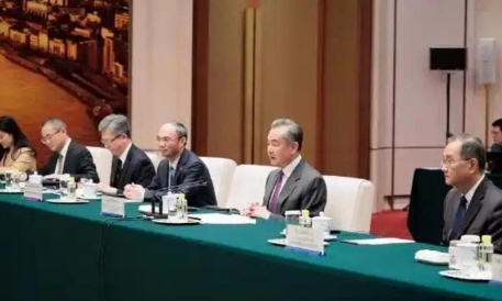 西方炸锅！
中方绝不会坐视俄罗斯被打压。
网上流传的这些话，给人一种莫名的安全感