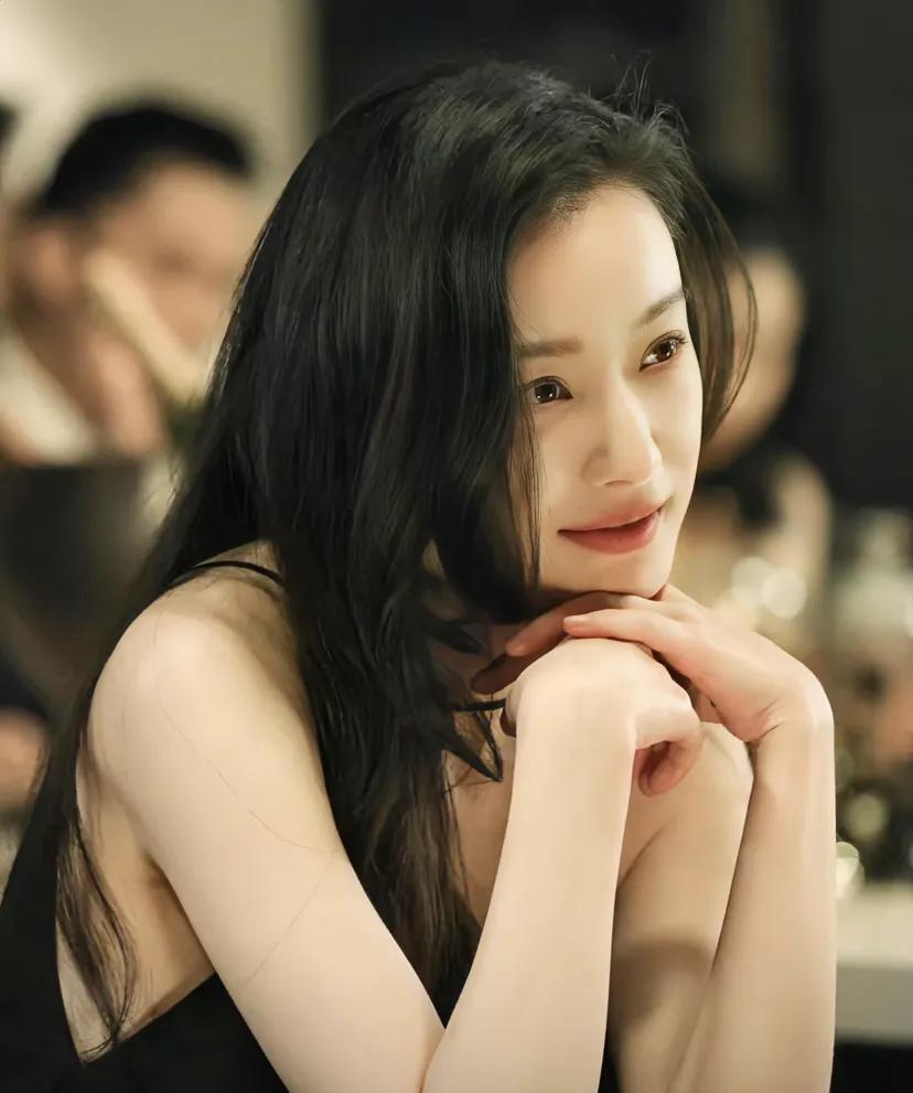 《猎金游戏》的导演啊后悔极了！
不是因为刘德华演砸了，
也不是口碑不好，而是怎么