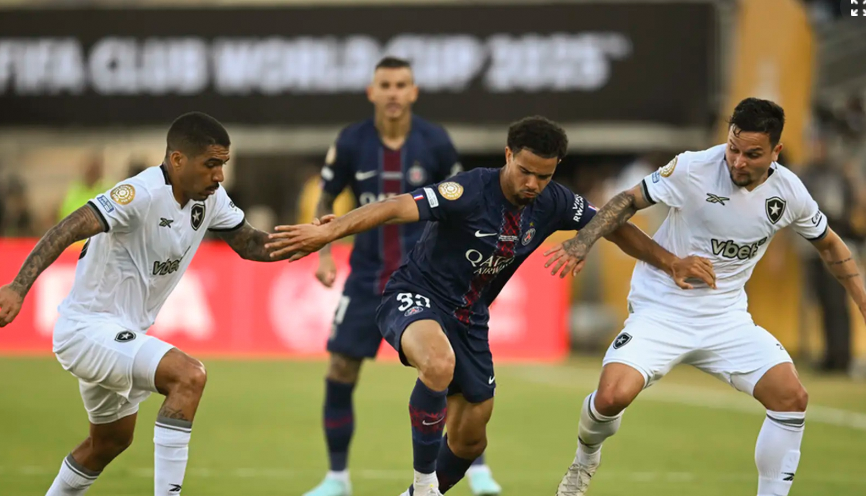 世俱杯巴黎 2 - 0 完胜西雅图人，小组头名出线！