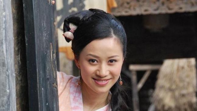 倪虹洁含泪谈儿子疏远：工作太忙，孩子直呼其名