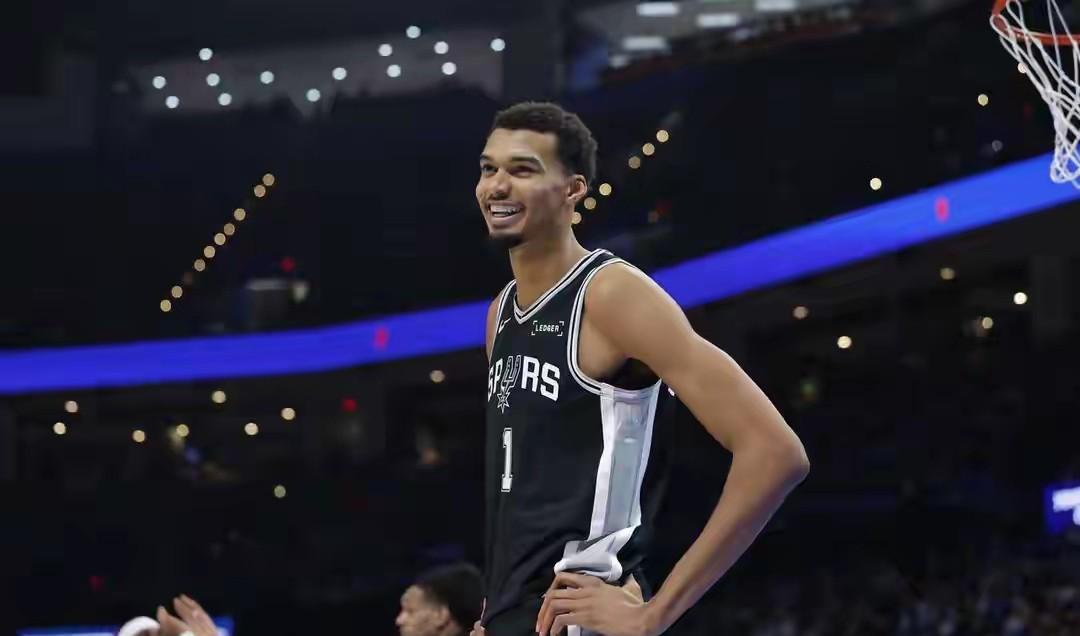 太强了！文班亚马19+11！马刺赛季三杀雷霆豪取八连胜！
万万没想到，原来强到无