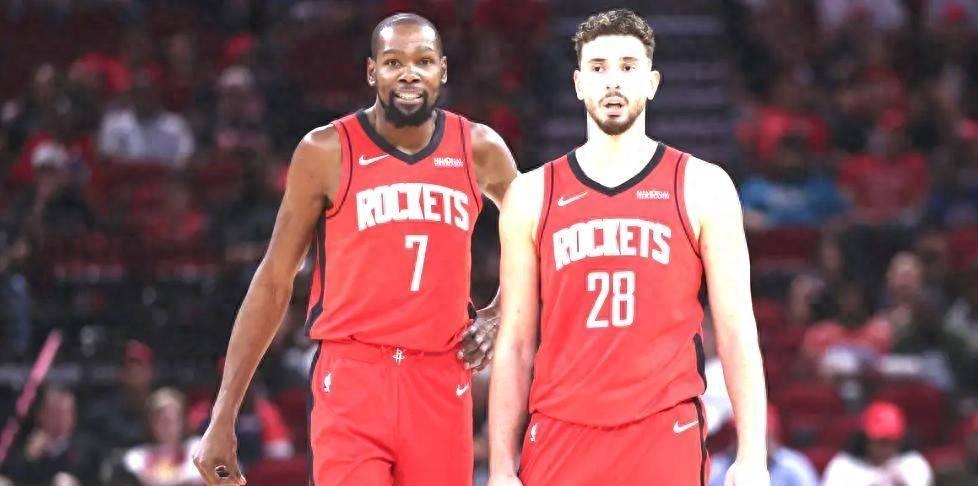 不是说老范有多好，而是有他在场，火箭可以不用申京或者阿杜带球过前场或者这二位常规