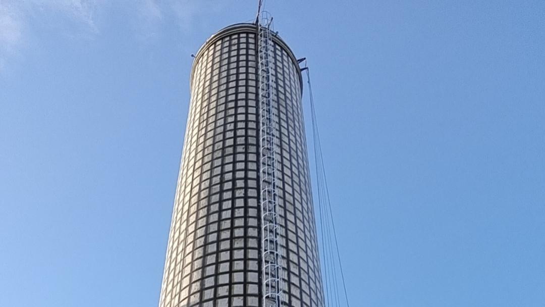 热烈祝贺水泥烟囱倾斜校正项目圆满竣工