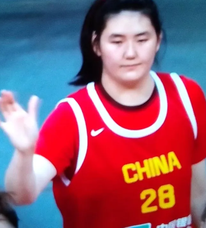 打日本中国女篮14名队员精锐出战人人得分，可喜可贺!

6月20日晚中国女篮在亚
