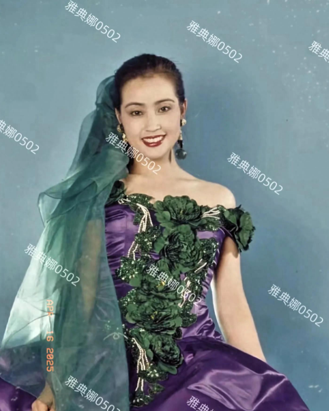 刘晓庆的美貌被低估了年轻时的她真漂亮鹅蛋脸大眼睛标准东方美人