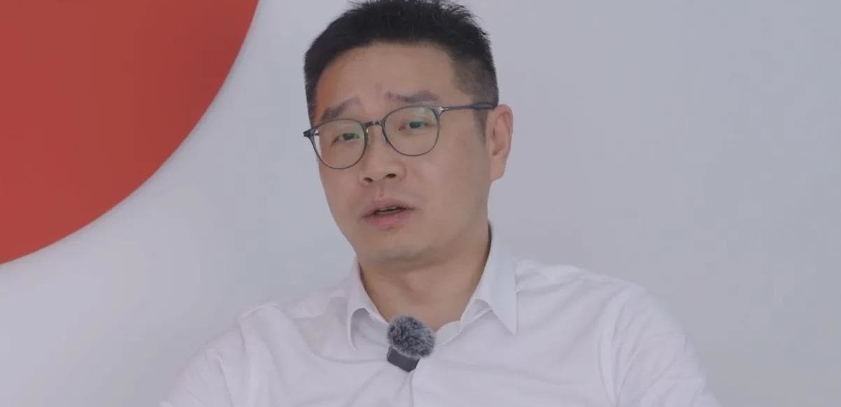 到底是烂车一台，还是烂人一个？
5月9日吉利银河星耀8上市。奇瑞营销副总姚飞称