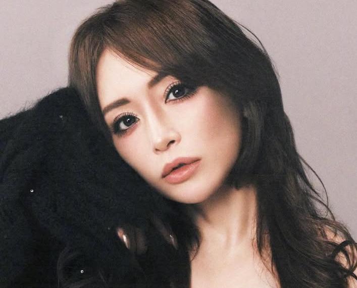 滨崎步澄清，孩子的爸爸不是马斯克！ 近期有消息称马斯克有一个日本混血的孩子，孩子