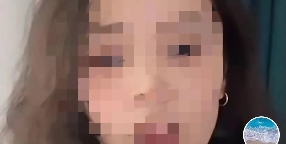熊女士认为姚策离开时谁陪在身边，谁就是最爱姚策的，她不能理解一个没有陪在姚策身边