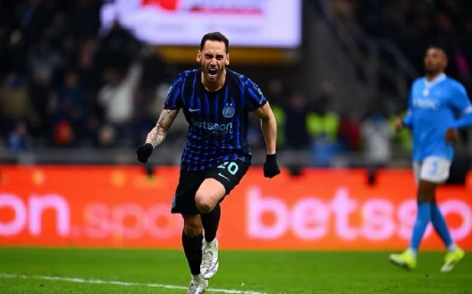 这次真怨不得人家裁判！2-2被那不勒斯逼平，国米能拿到这个结果还是非常不错的，由