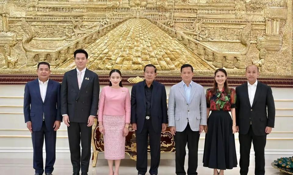 令人伤感！洪森亲情地回顾了与他信、英拉亲如一家人的美好回忆！
实际上，在他信和英