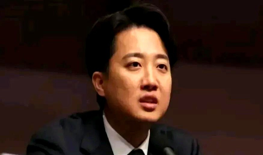 李在明要搬回青瓦台











---











话说回来